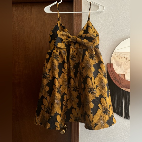 NWT TCEC Black and Gold Floral Party Dress - Picture 4 of 5